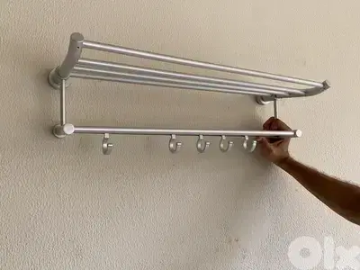 Towel hanger