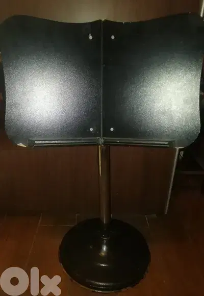 Adjudstable Book stand height 75 to 100cm with rotating head
