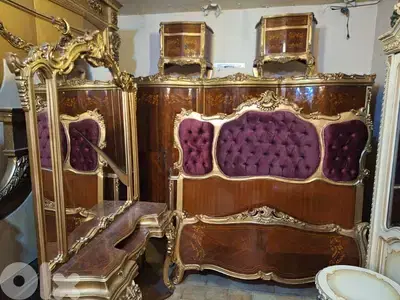 غرفة نوم روعه الفخامة خشب جوز انتيك مميزة خارقة النظافة كاملة bedroom
