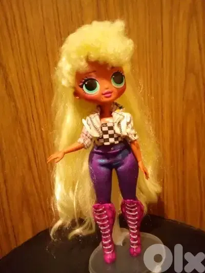 LOL LADY DIVA OMG 1st Series Great doll wear+her own Shoes=33$