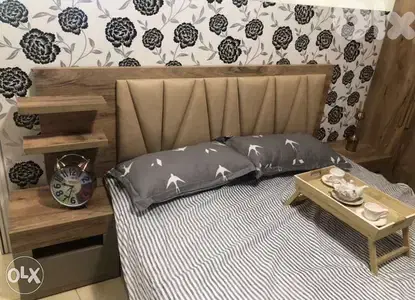 king bed valent