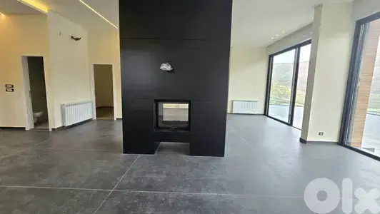 Chalet 160m² with Terrace 75m² for sale in Zaarour شاليه 142م² مع تراس