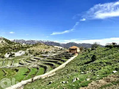 Land for sale in Mechmech أرض للبيع في مشمش