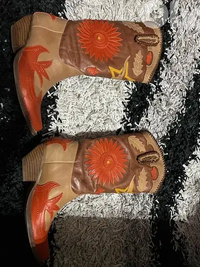 Cowboy Boots Jeffrey Campbell Brand