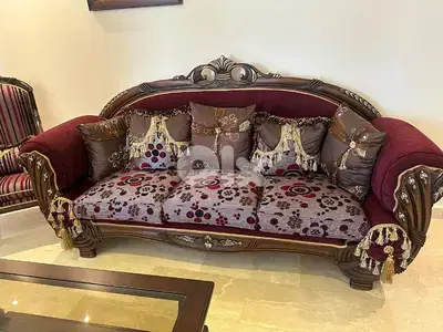 طقم كنبايات حفر خشب زان ست قطع وطاولة شبه جديد