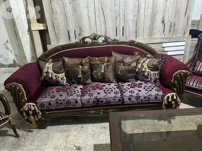 طقم كنبايات ملكي حفر خشب زان ست قطع وطاولة شبه جديد