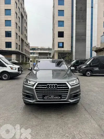 Audi Q7 2017 company source
