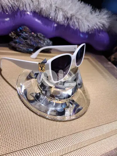 Louis Vuitton white luxury sunglasses
