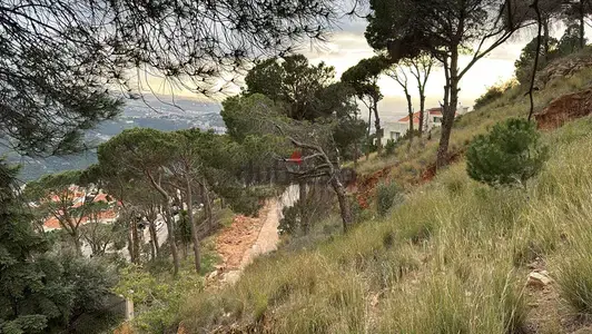 789m2 Land +Mountain/sea view 4 Sale in Bet Mery -أرض للبيع في بيت مري