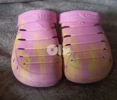 crocs shark brand size 36