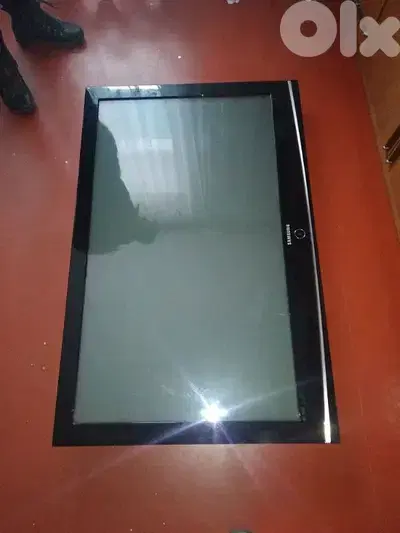 Samsung Plasma Tv 50" very clean