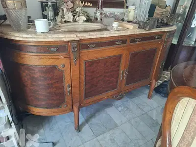 درسوار سفرة رائع جدا خشب جوز وجه رخام