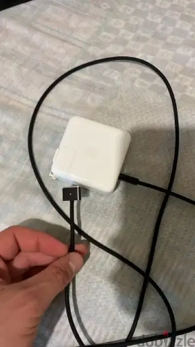 70w Apple charger original with a MagSafe cable