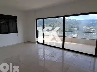 L17939- Spacious Apartment For Sale in Qannabet Broumana