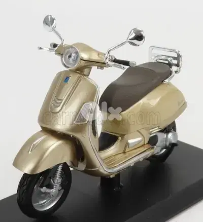 Vespa GTS 300 (2017) diecast motorcycle model 1;18