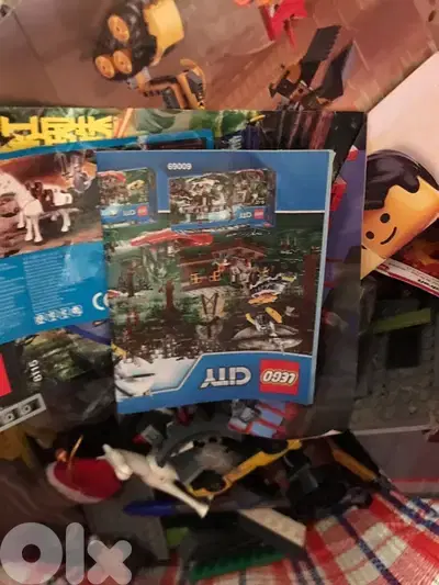 lego a verrry big bag include  a lot of catalogue