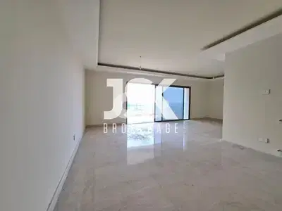 L17952- Spacious 3-Bedroom Apartment With Garden For Sale in Shayle L17952- Spacious 3-Bedroom Apartment With Garden For Sale in Shayle