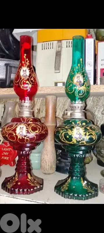 قناديل كاز قديمين مزخرفين