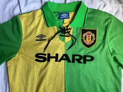 Manchester United cantona 7 third umbro jersey