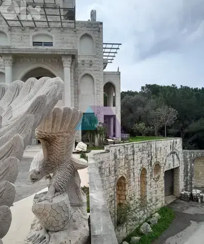 Luxurious Decorated Castle/Villa 4 Sale in Keserwan - كسروان
