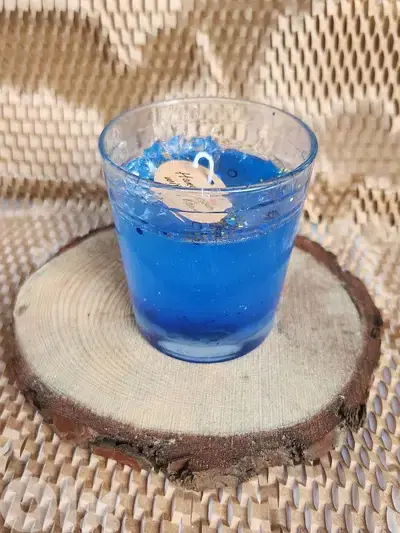 luna's crystal lagoon candle