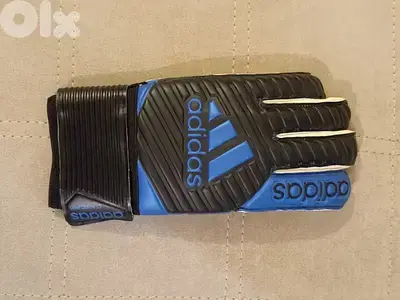 Adidas - Goalkeeper Gloves