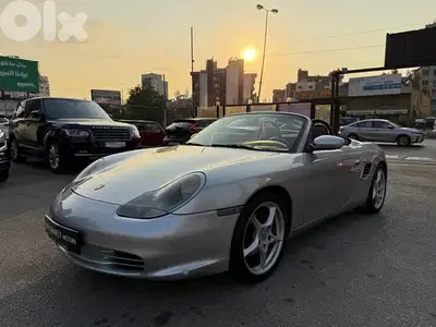 Porsche Boxster 2.5L 2004 Like new!!