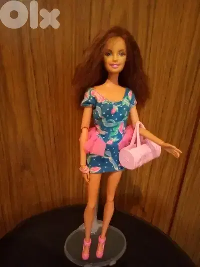 TERESA FASHIONISTA Mattel 2009 ARTICULATED body As new doll+Shoes=26$