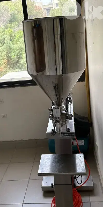spreads filling machine