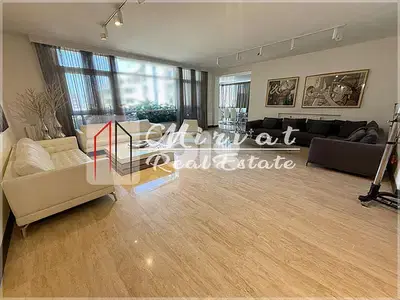 High End Modern Apartmentl Shared Pool and Gym