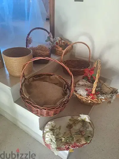 7 decorative baskets for 100 dollars