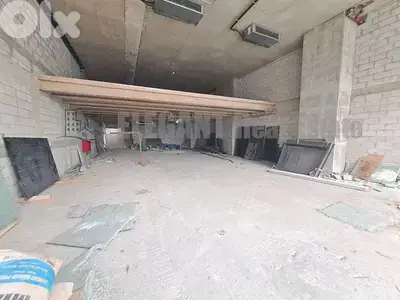Huge Showroom | Prime Location | High End Finishing