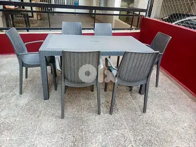 طاولة عضم مع ست كراسي Table with 6chairs