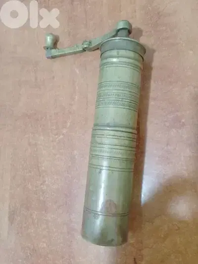 انتيك مطحنة قهوة نحاس شغالة
