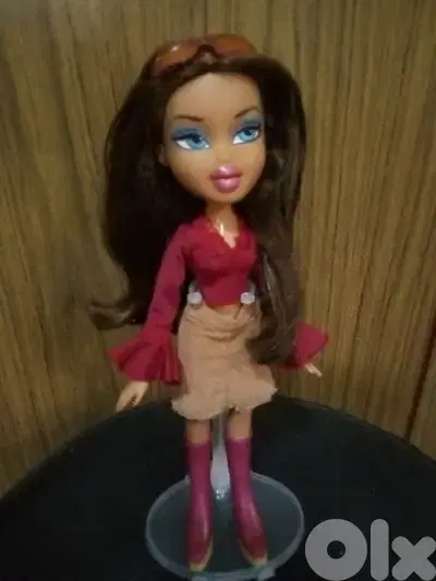 Bratz FUNK OUT NEVRA MGA 2004 as new doll +her own outfit+own Boots=35