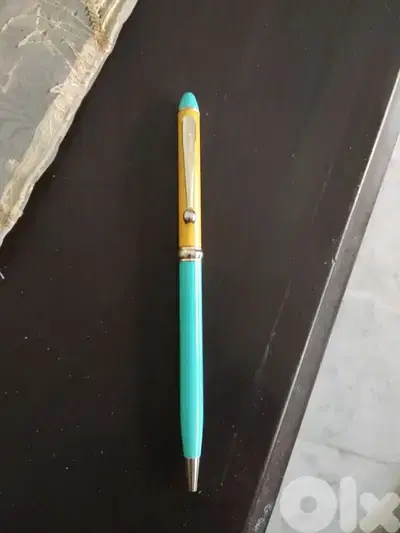 blue yellow pen