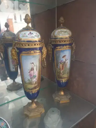 2 vases unique sevres made in france, authentic pieces