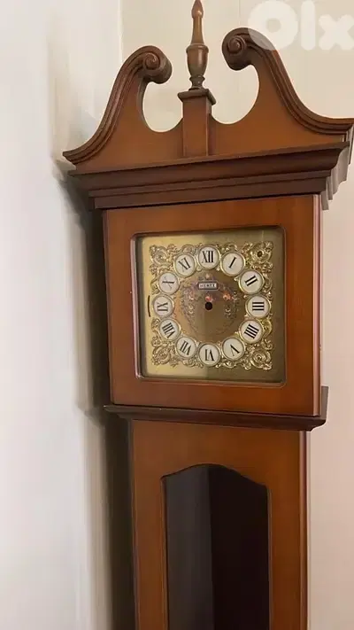 Hertz Antique clock