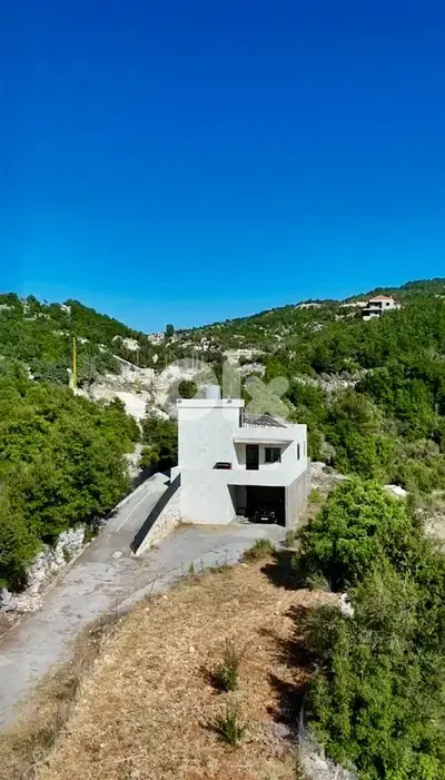 House With Land For Rent In Mechmech-Annaya بيت مستقل مع أرض للإيجار