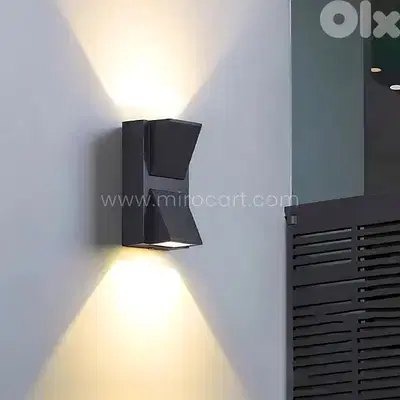 Modern Up & Down Wall Light – Warm LED, IP65 for Garden & Patio