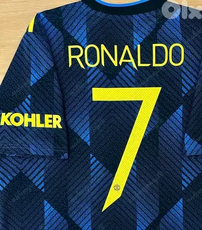 Manchester United ronaldo 2022 away adidas kit