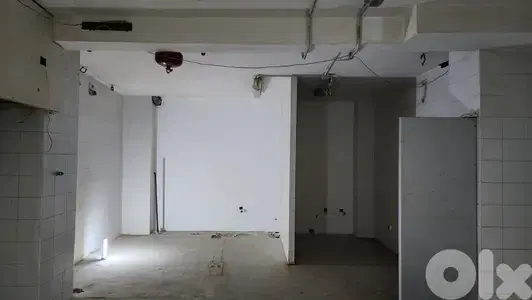 محل للبيع في السيفي   Shop for sale in Saifi