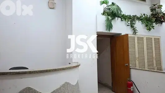 L18757-905 SQM Warehouse & Offices For Sale in Verdun, Ras Beirut