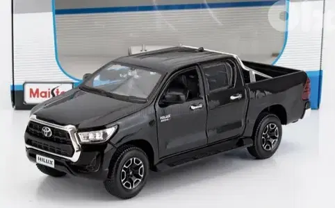 Toyota Hilux 2021 diecast car model 1:27