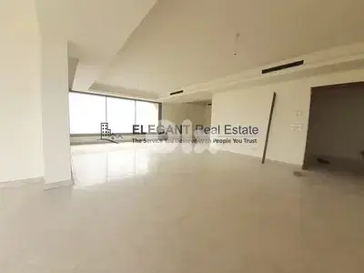 Spacious Apartment with 24/7 Electricity - Prime Location !