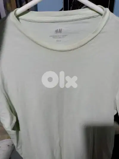 H&M white T-shirt.