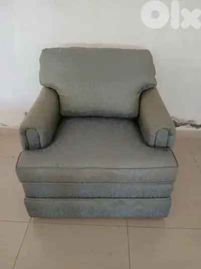 blue single sofa