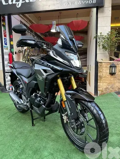 Honda CB 200 zx 2025