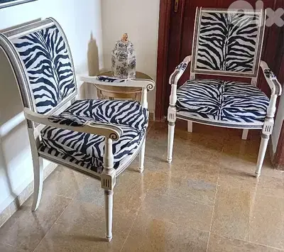 Armchair with round table