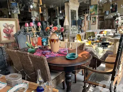 vintage dining table solid wood with 8 chairs